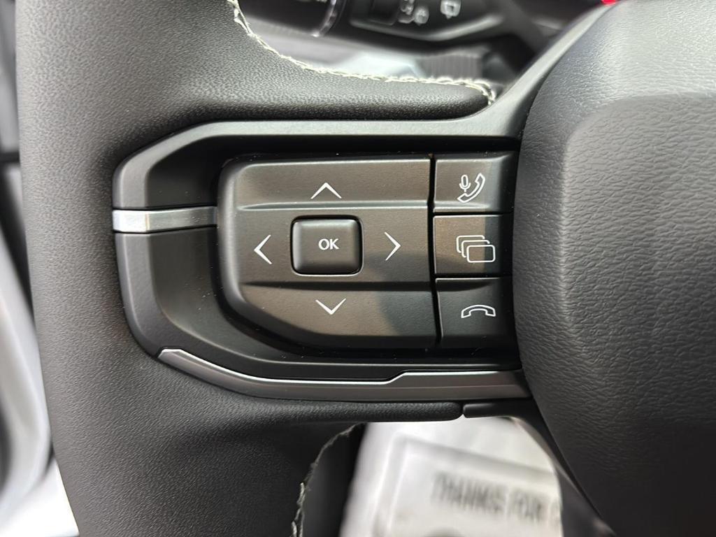 new 2026 Jeep Cherokee car, priced at $44,404