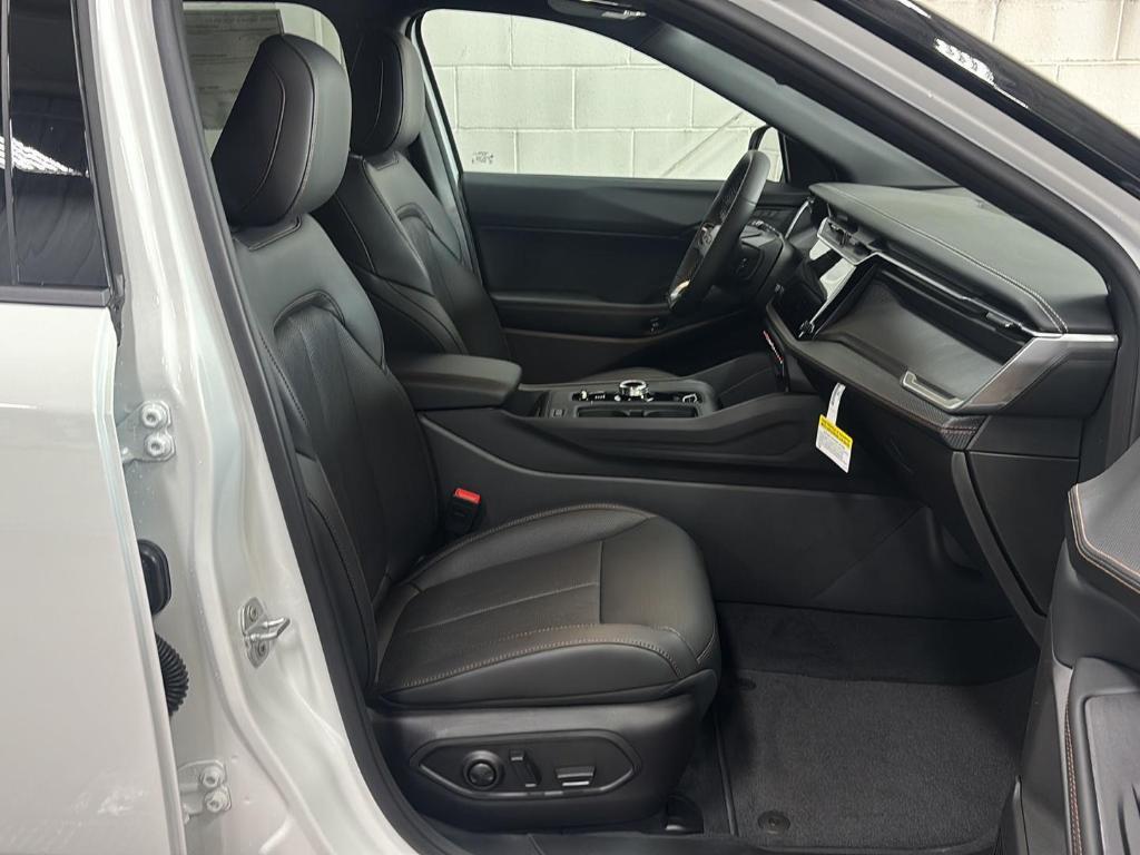new 2026 Jeep Cherokee car, priced at $44,404