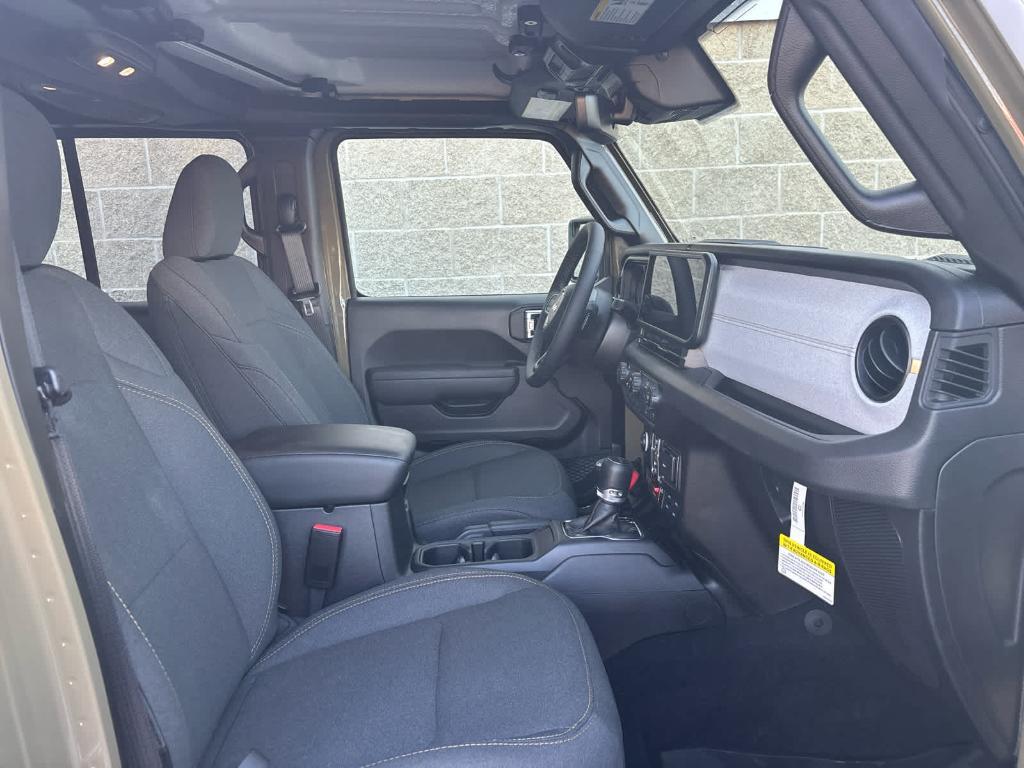 new 2025 Jeep Gladiator car, priced at $46,411