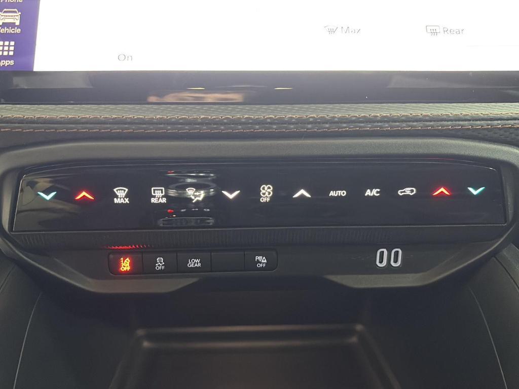 new 2026 Jeep Cherokee car, priced at $43,456