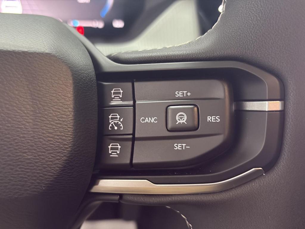 new 2026 Jeep Cherokee car, priced at $43,456