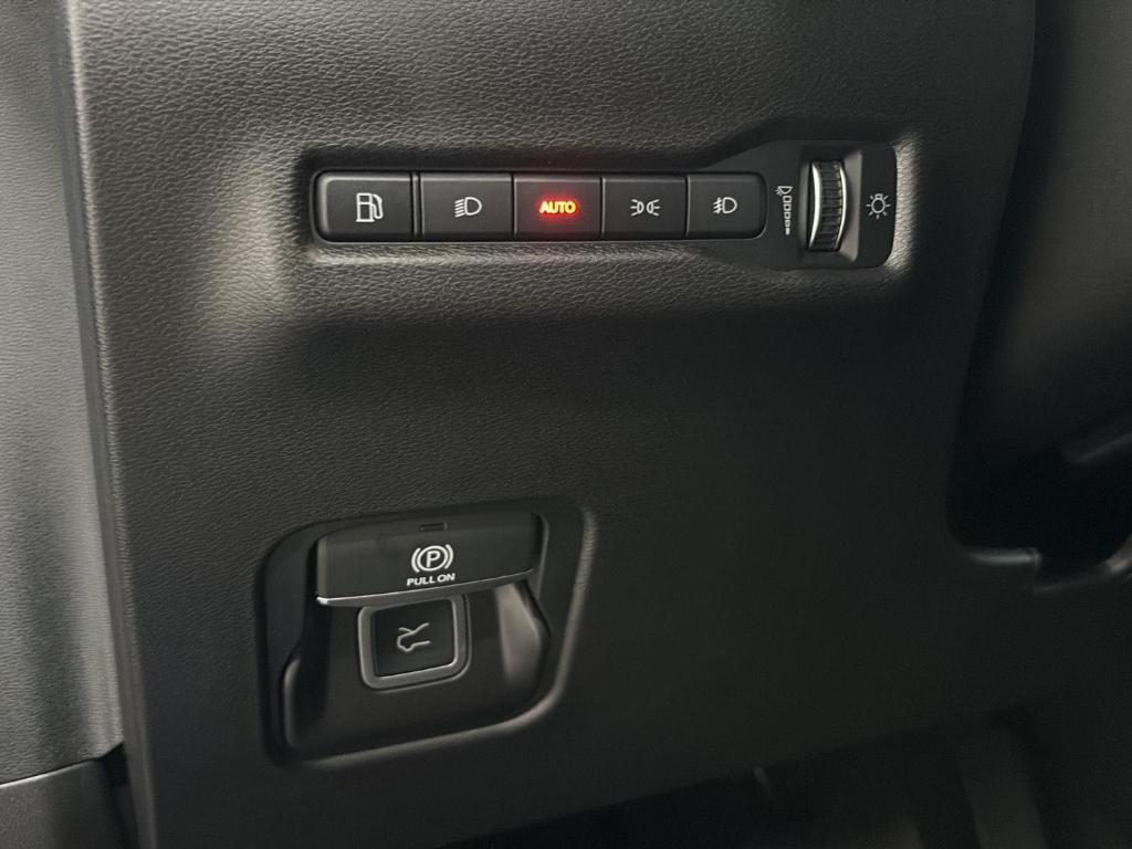new 2026 Jeep Cherokee car, priced at $43,456
