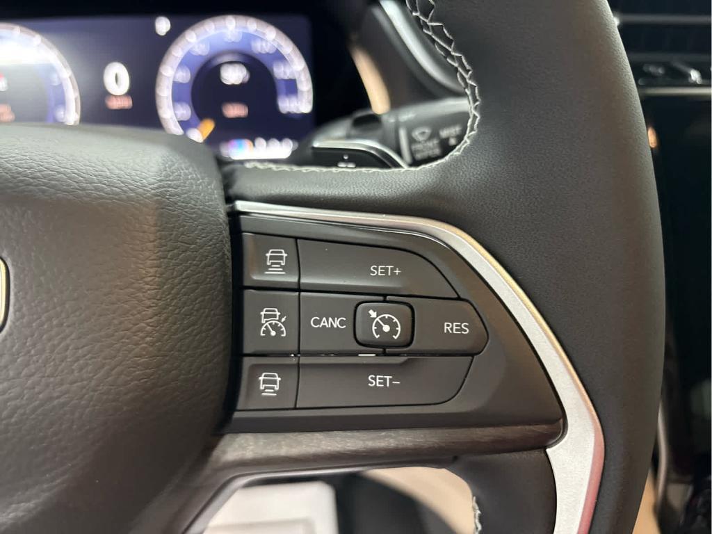 new 2025 Jeep Grand Cherokee car, priced at $45,400