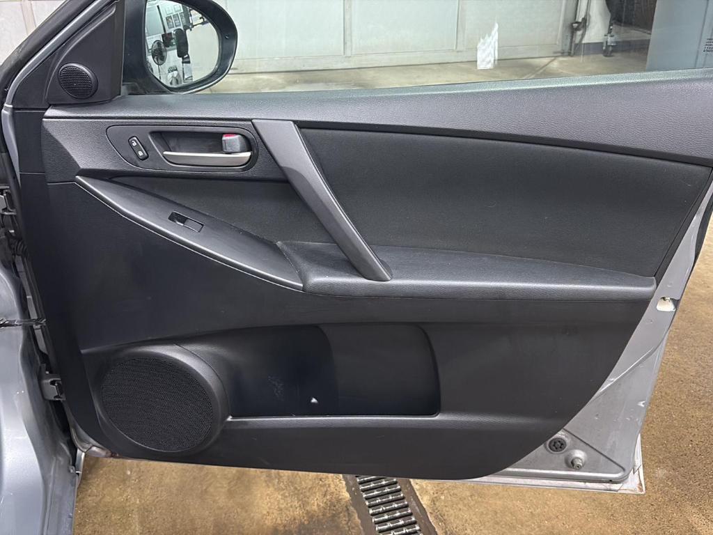 used 2013 Mazda Mazda3 car, priced at $5,600
