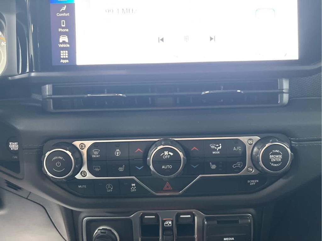 new 2025 Jeep Wrangler car, priced at $53,480