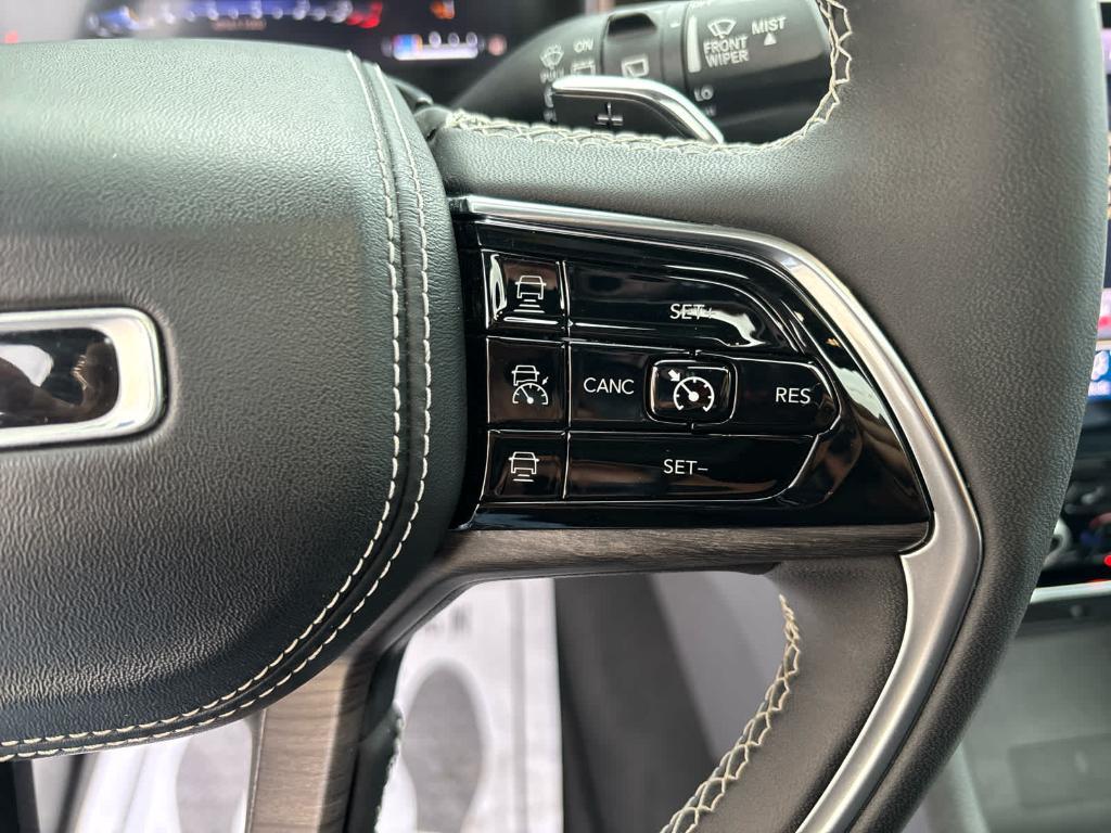 used 2023 Jeep Grand Cherokee car, priced at $36,990