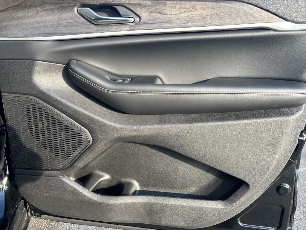 new 2025 Jeep Grand Cherokee car, priced at $45,130