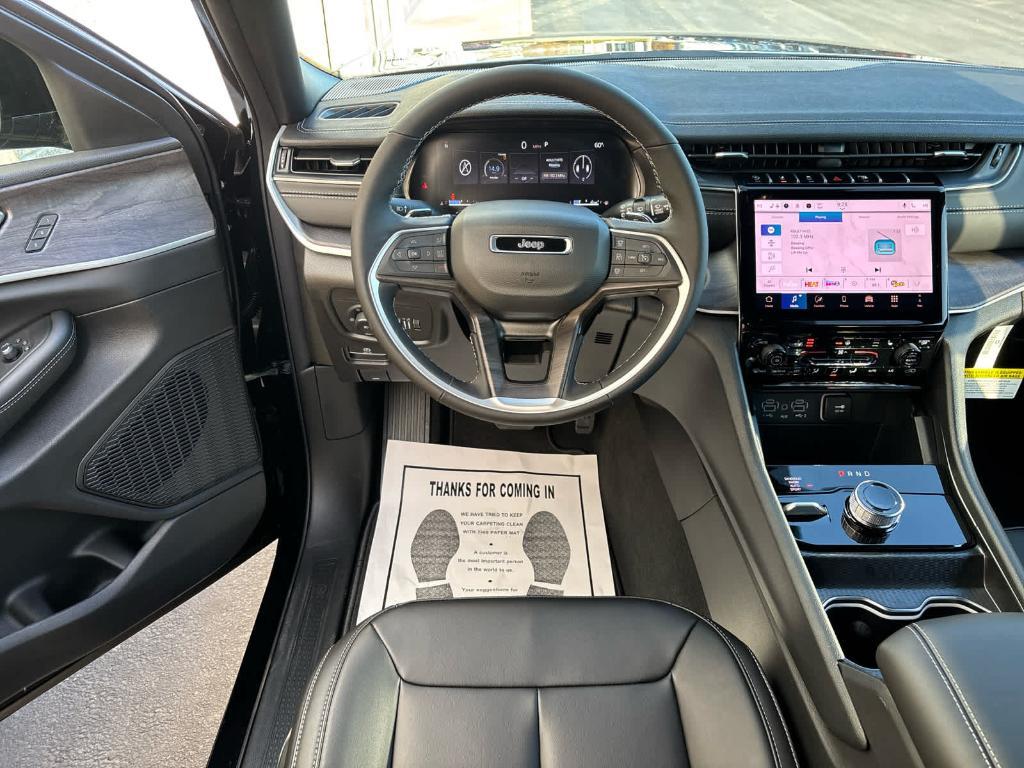 new 2025 Jeep Grand Cherokee car, priced at $45,130
