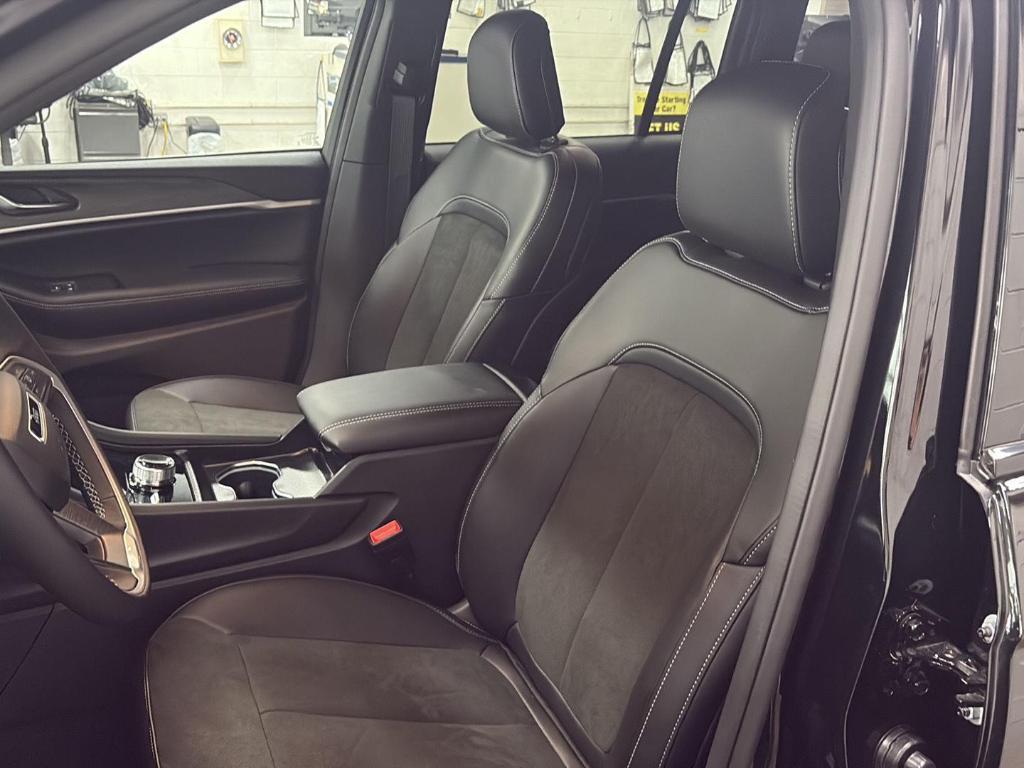 new 2026 Jeep Grand Cherokee car, priced at $46,308