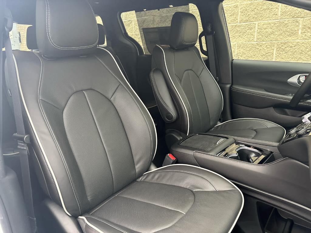new 2026 Chrysler Pacifica car, priced at $51,088