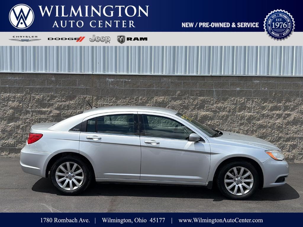used 2011 Chrysler 200 car, priced at $5,900