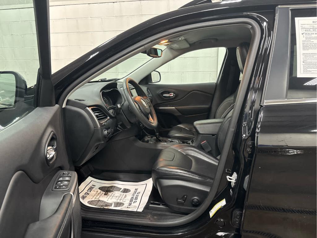 used 2022 Jeep Cherokee car, priced at $17,924