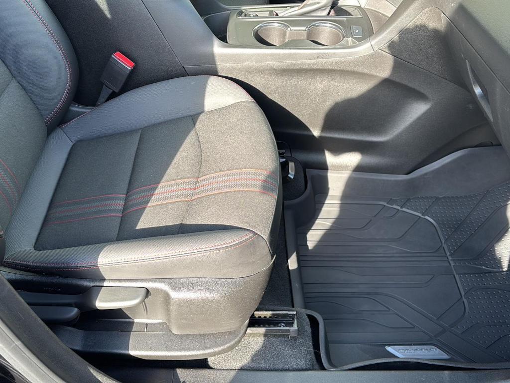 used 2022 Chevrolet Equinox car, priced at $22,990