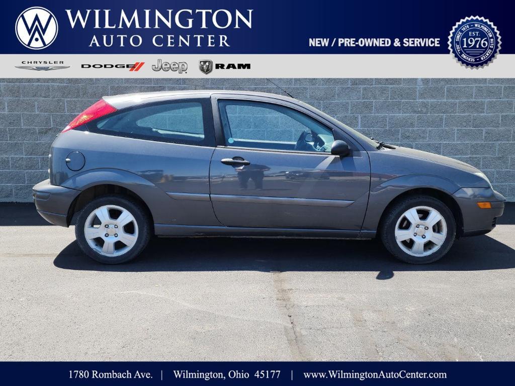 used 2005 Ford Focus car, priced at $4,900