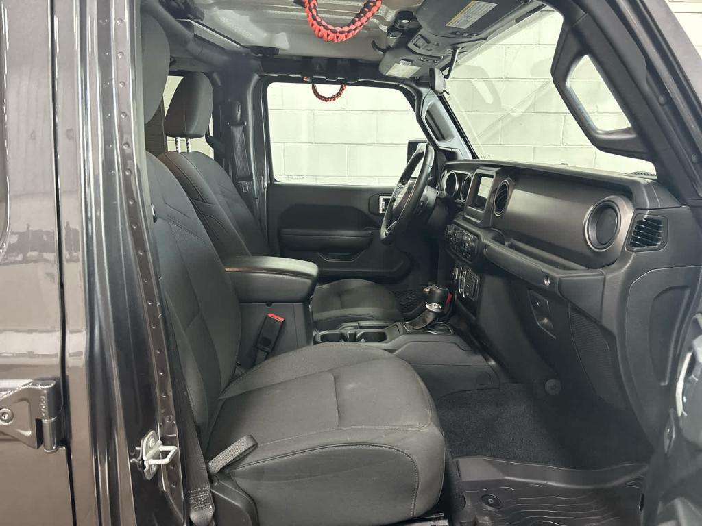 used 2022 Jeep Gladiator car, priced at $29,399