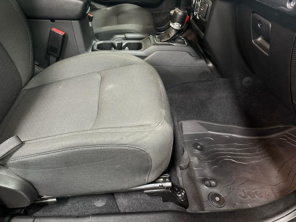 used 2022 Jeep Gladiator car, priced at $29,399