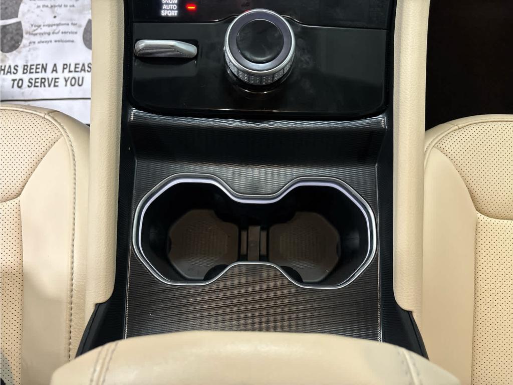 new 2026 Jeep Grand Cherokee car, priced at $51,910