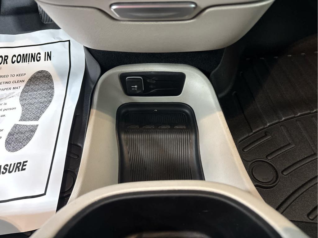 used 2023 Chrysler Pacifica car, priced at $22,390