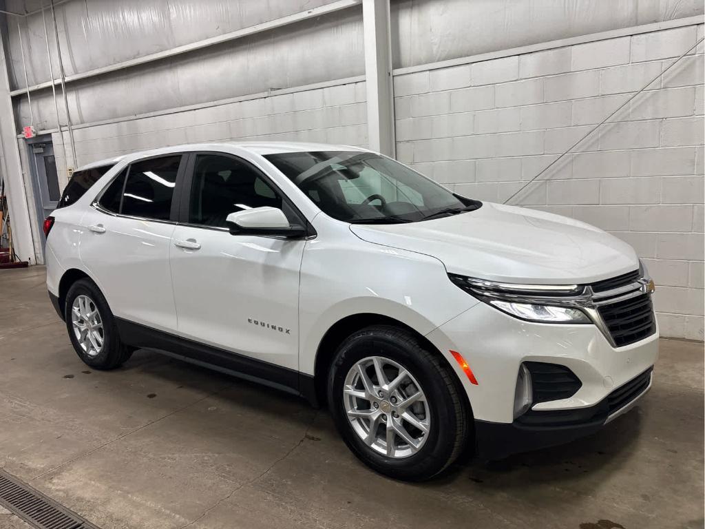 used 2024 Chevrolet Equinox car, priced at $22,890