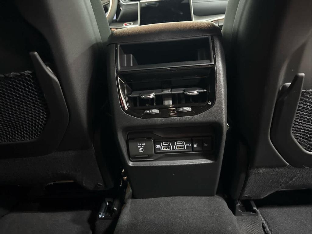 new 2025 Jeep Grand Cherokee car, priced at $40,954