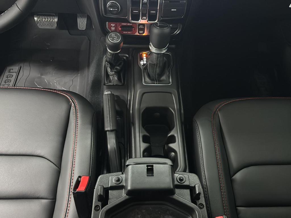 new 2026 Jeep Gladiator car, priced at $54,439