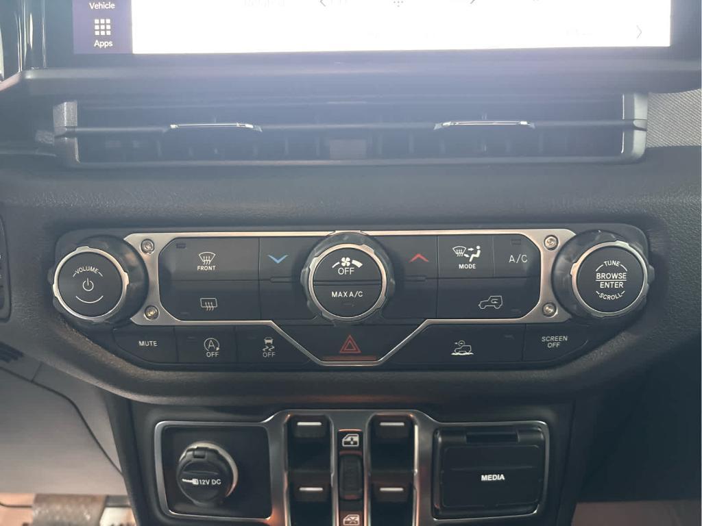 new 2026 Jeep Wrangler car, priced at $44,863