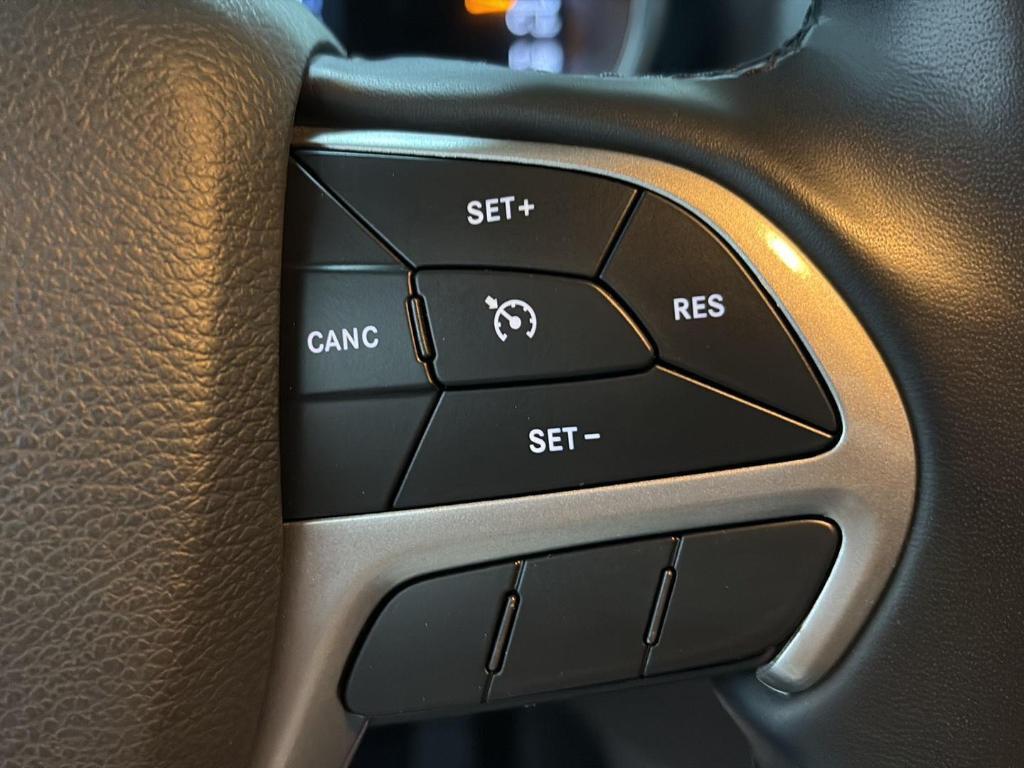 used 2022 Jeep Grand Cherokee WK car, priced at $28,190