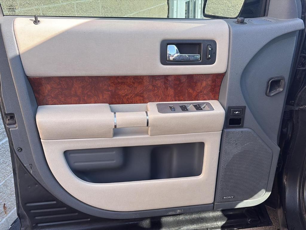 used 2011 Ford Flex car, priced at $3,800