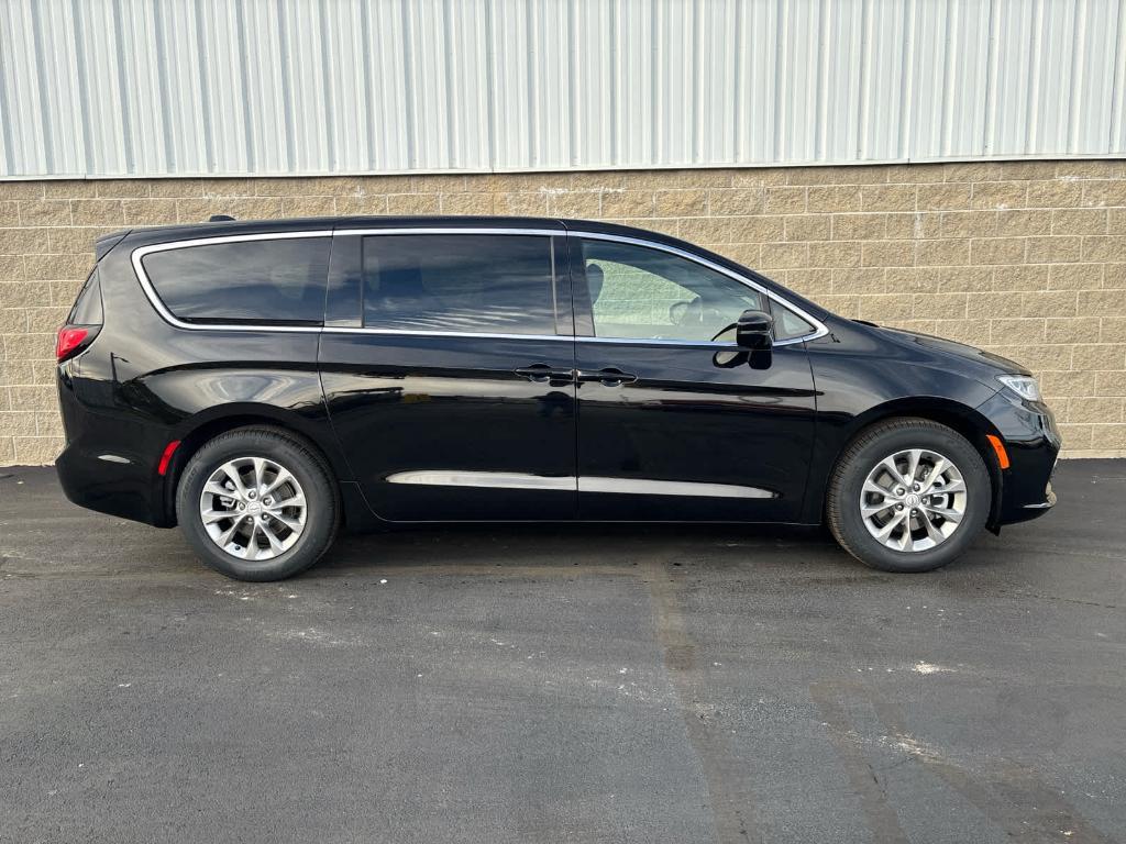 new 2026 Chrysler Pacifica car, priced at $46,498