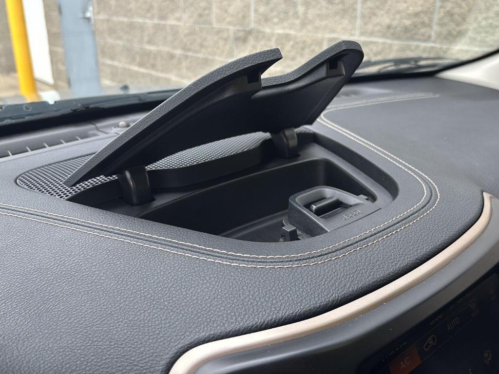 used 2014 Jeep Cherokee car, priced at $5,050