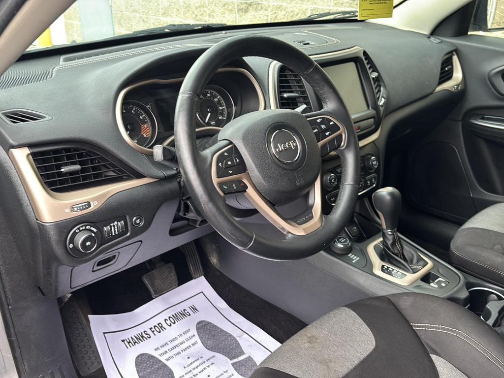 used 2014 Jeep Cherokee car, priced at $5,050