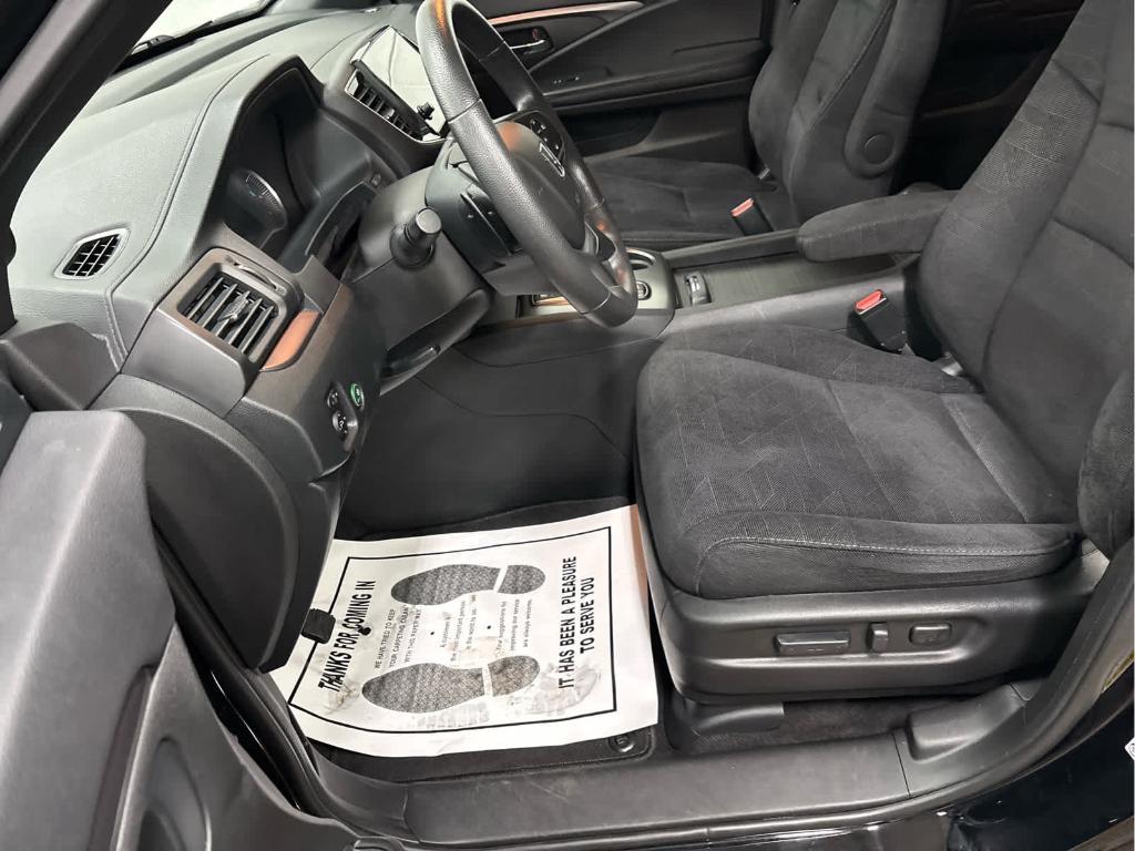 used 2022 Honda Pilot car, priced at $27,490