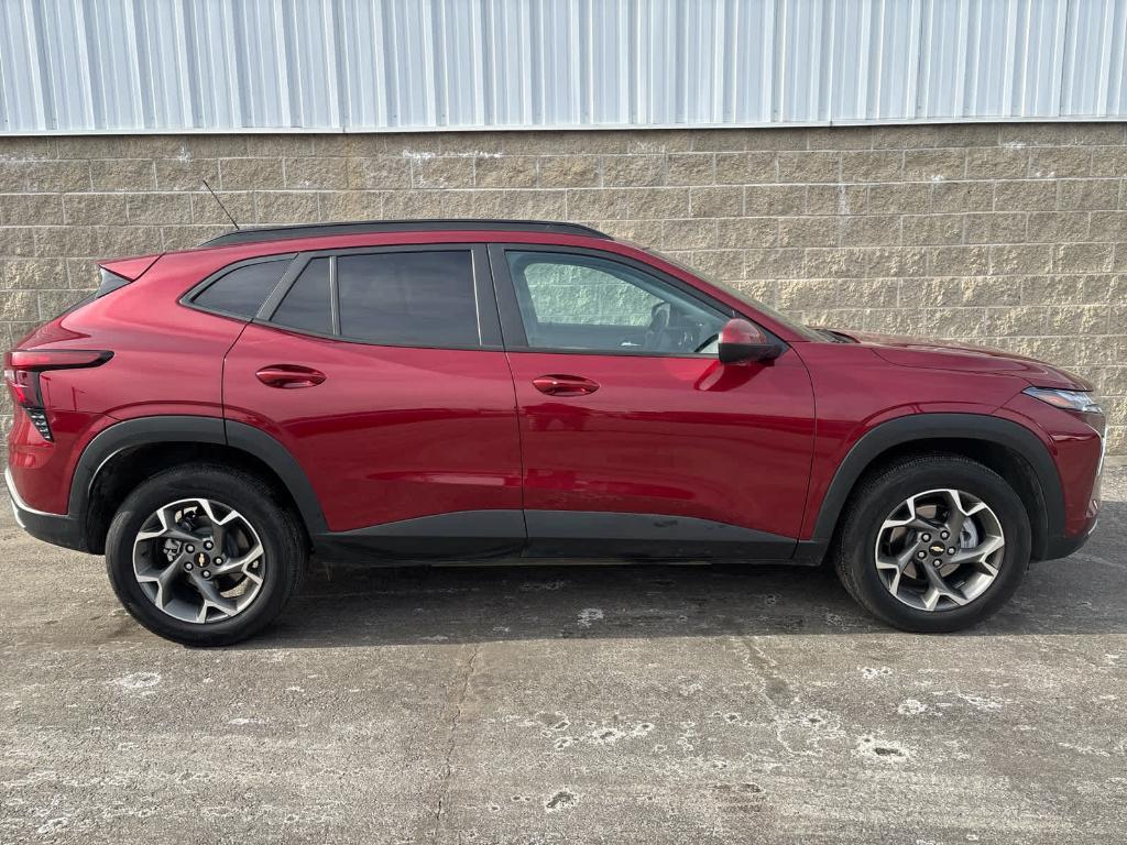 used 2025 Chevrolet Trax car, priced at $21,462