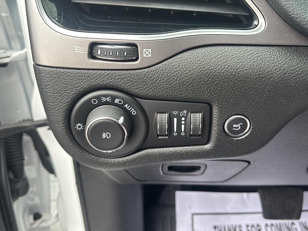 used 2021 Jeep Cherokee car, priced at $24,520
