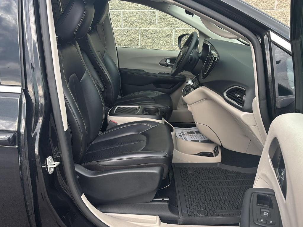 used 2023 Chrysler Pacifica car, priced at $24,990