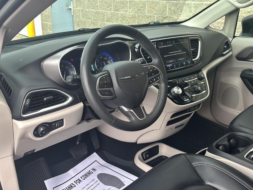 used 2023 Chrysler Pacifica car, priced at $24,990
