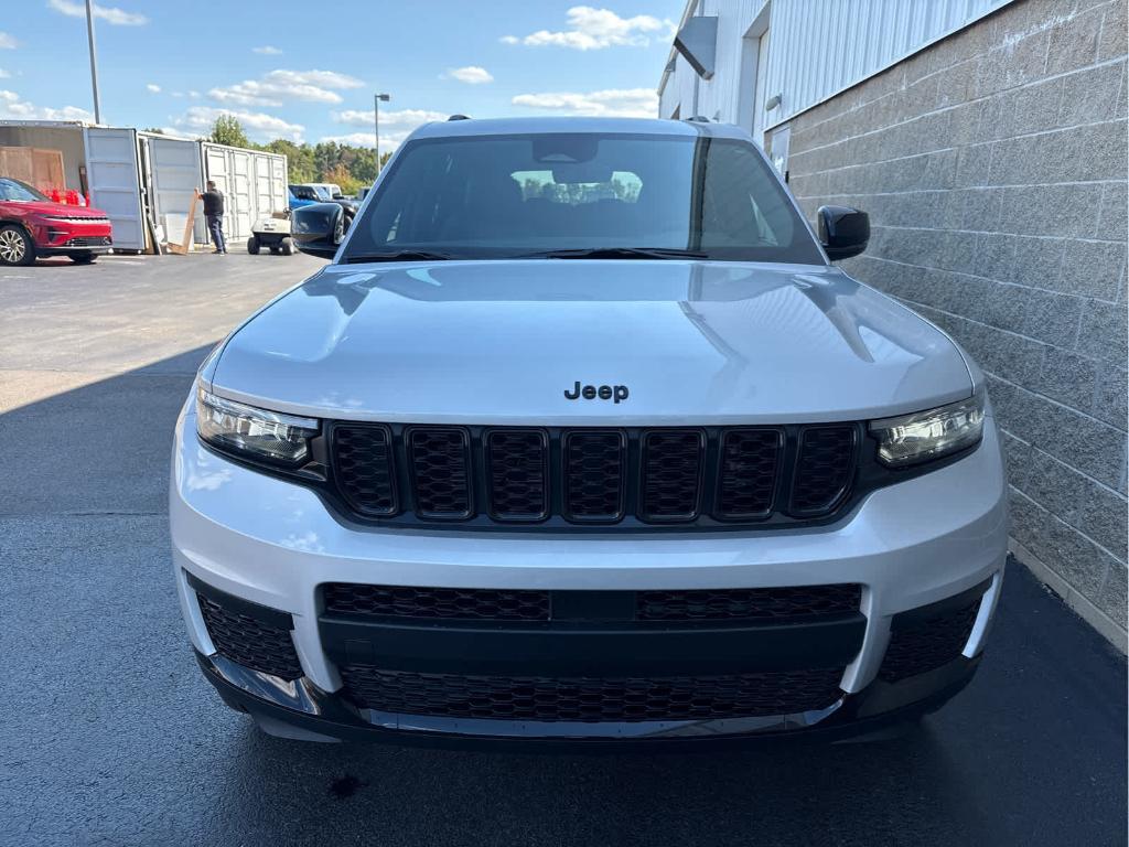 new 2025 Jeep Grand Cherokee L car, priced at $41,443