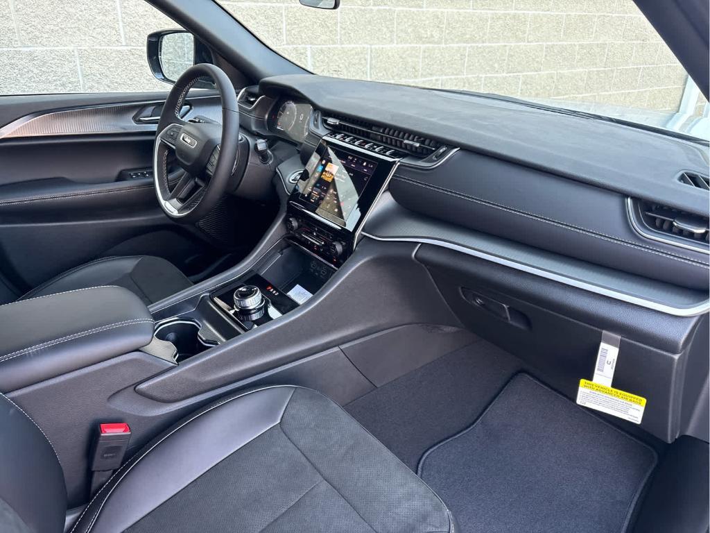 new 2025 Jeep Grand Cherokee L car, priced at $41,443