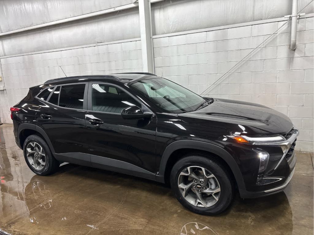 used 2025 Chevrolet Trax car, priced at $21,901