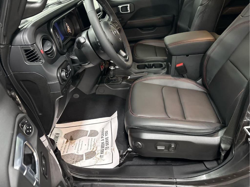 new 2026 Jeep Gladiator car, priced at $57,690