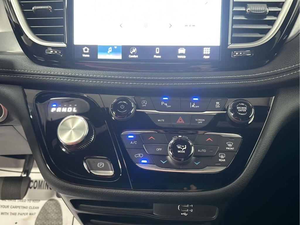 new 2026 Chrysler Pacifica car, priced at $41,000