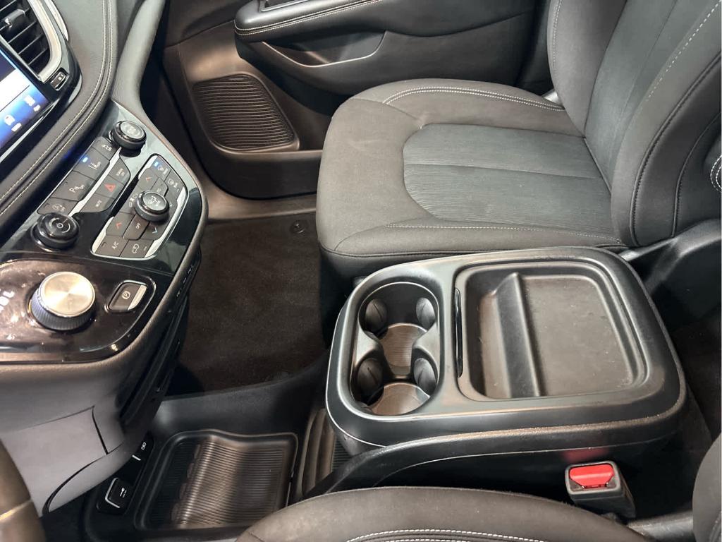 used 2021 Chrysler Pacifica car, priced at $17,590