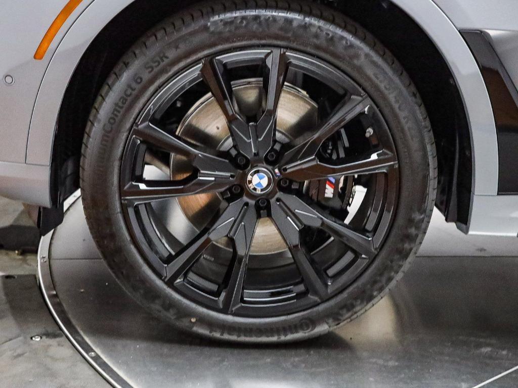 new 2026 BMW X7 car, priced at $96,525