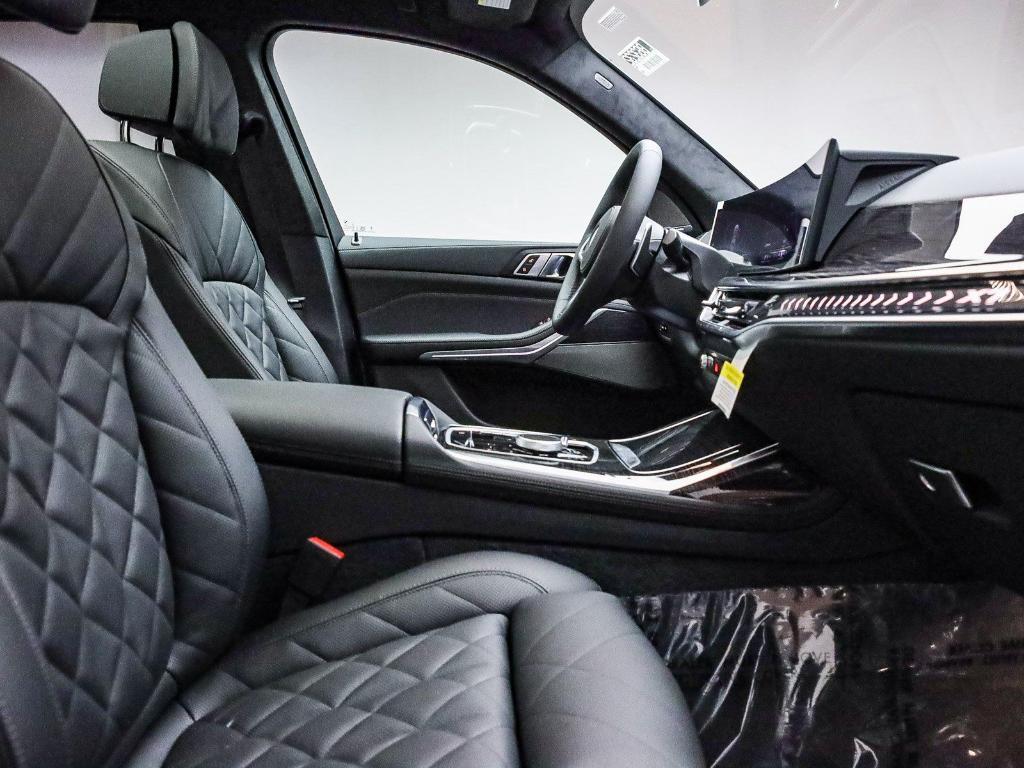new 2026 BMW X7 car, priced at $96,525