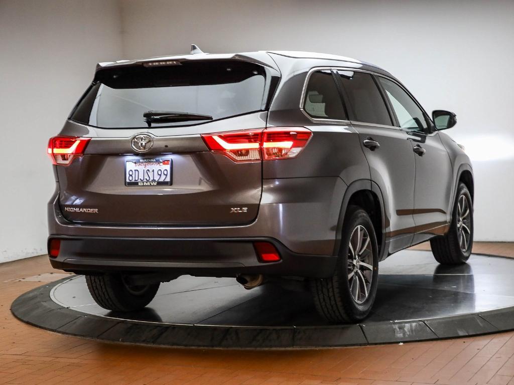 used 2018 Toyota Highlander car, priced at $23,591