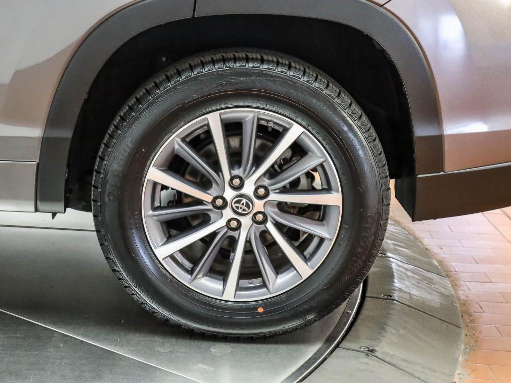 used 2018 Toyota Highlander car, priced at $23,591