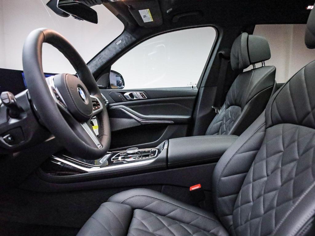 new 2026 BMW X7 car, priced at $97,525