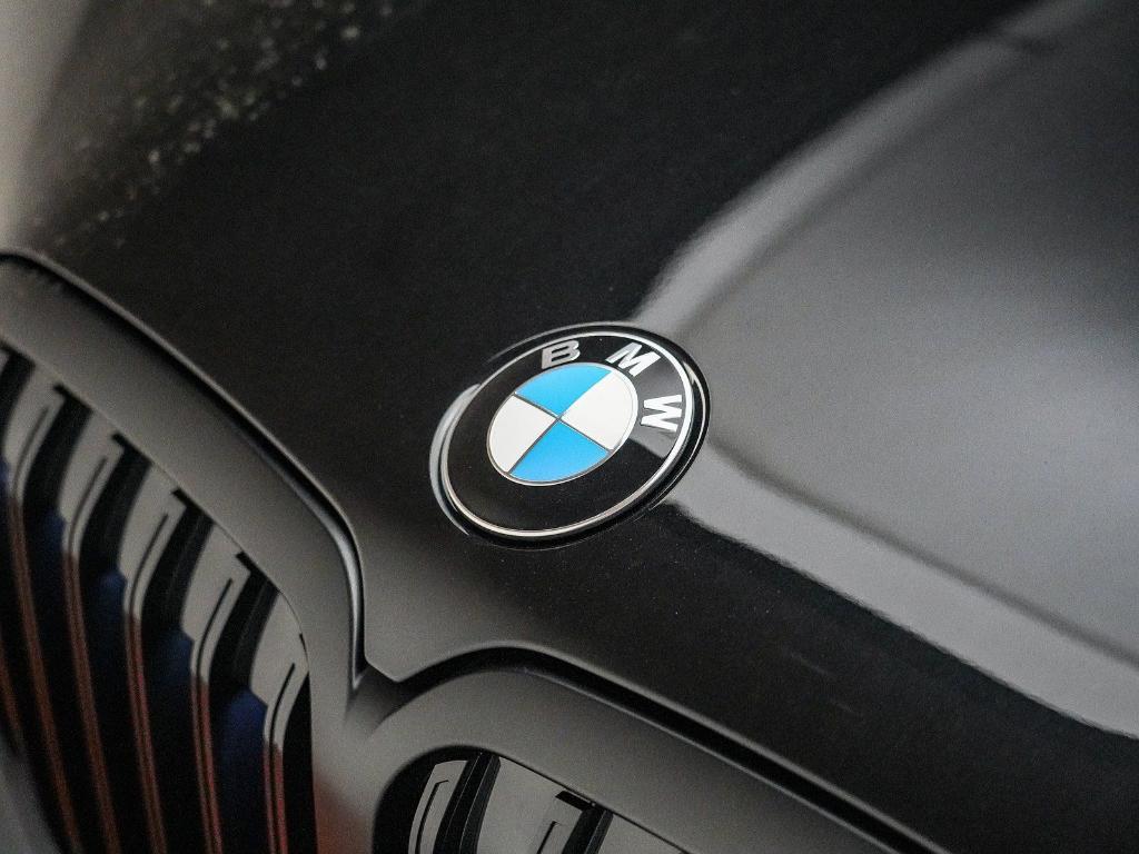 new 2026 BMW X7 car, priced at $99,015