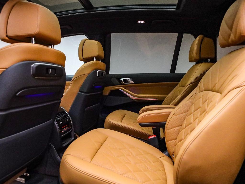 new 2026 BMW X7 car, priced at $99,015