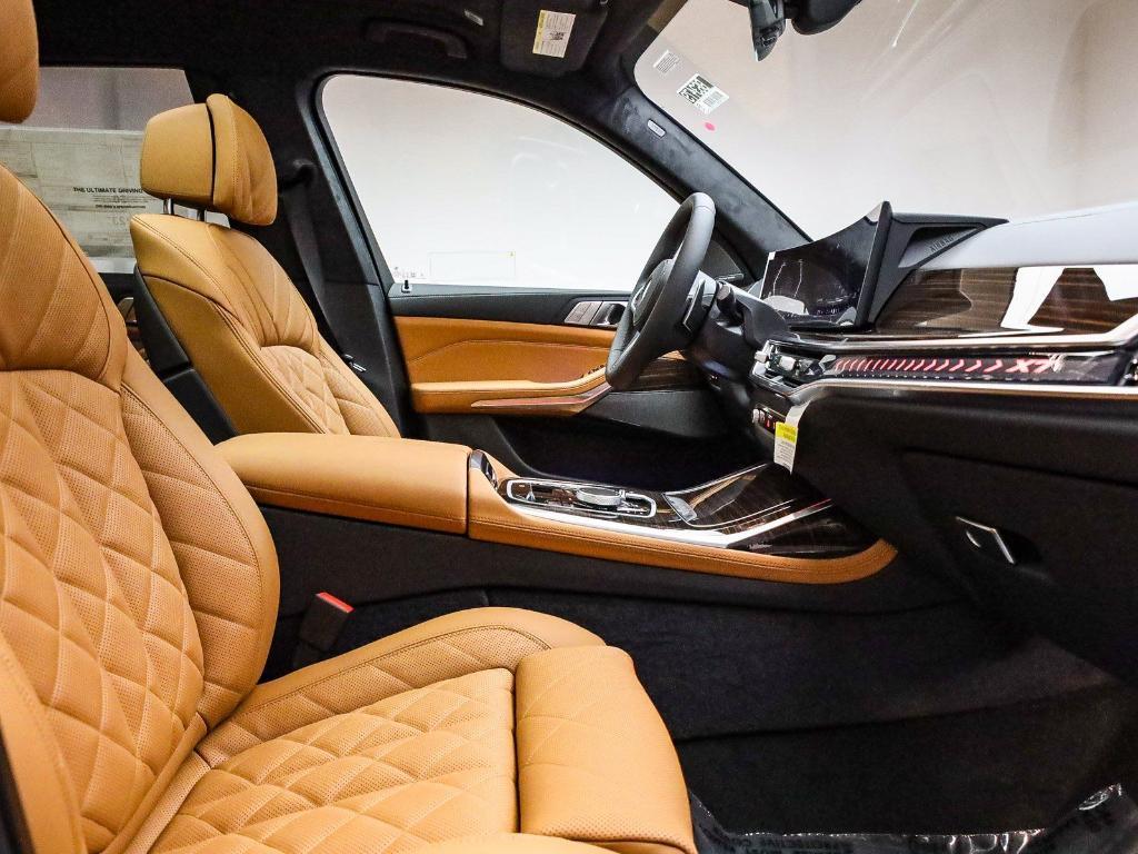 new 2026 BMW X7 car, priced at $99,015